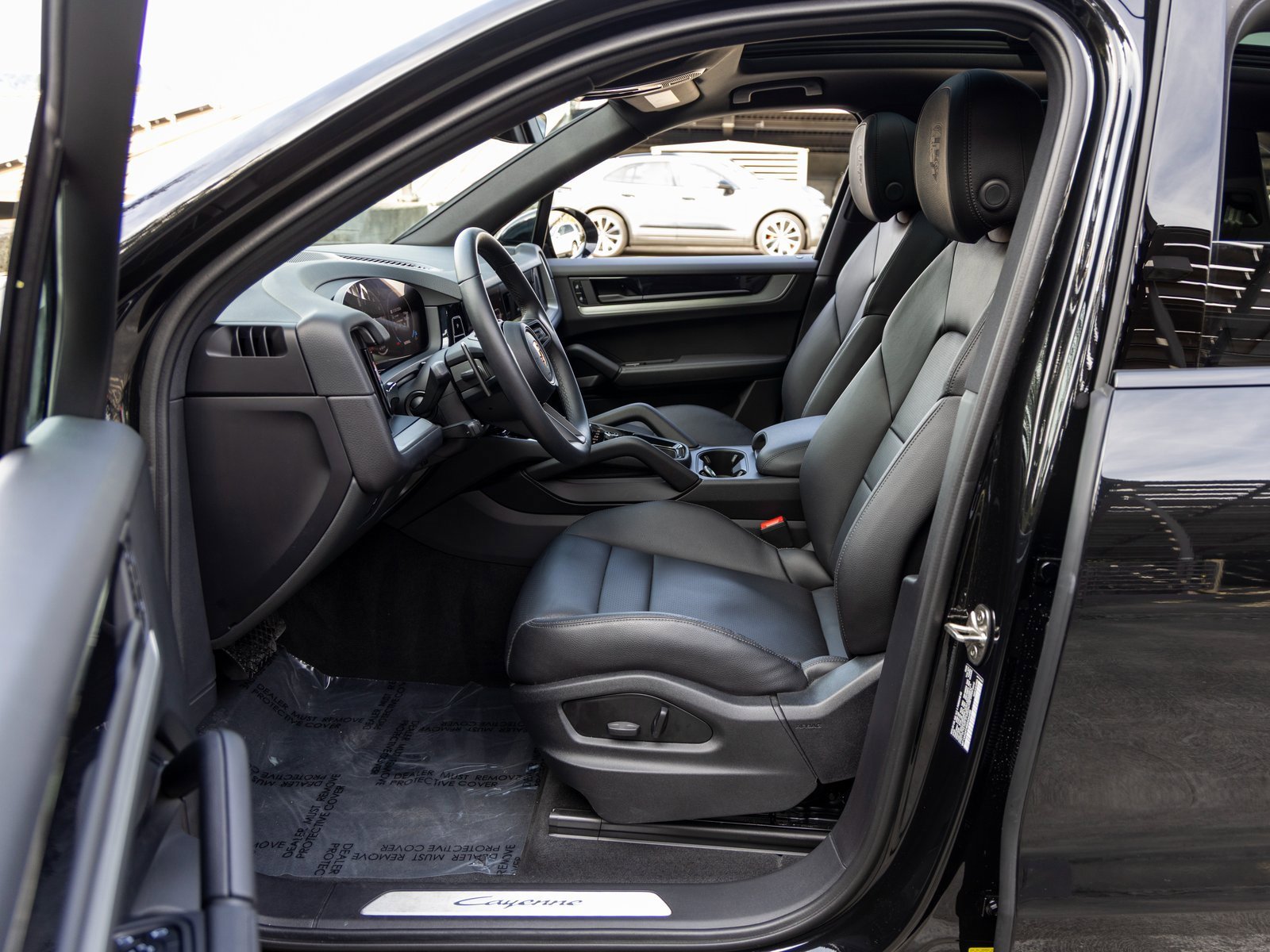 Certified 2025 Porsche Cayenne image 25