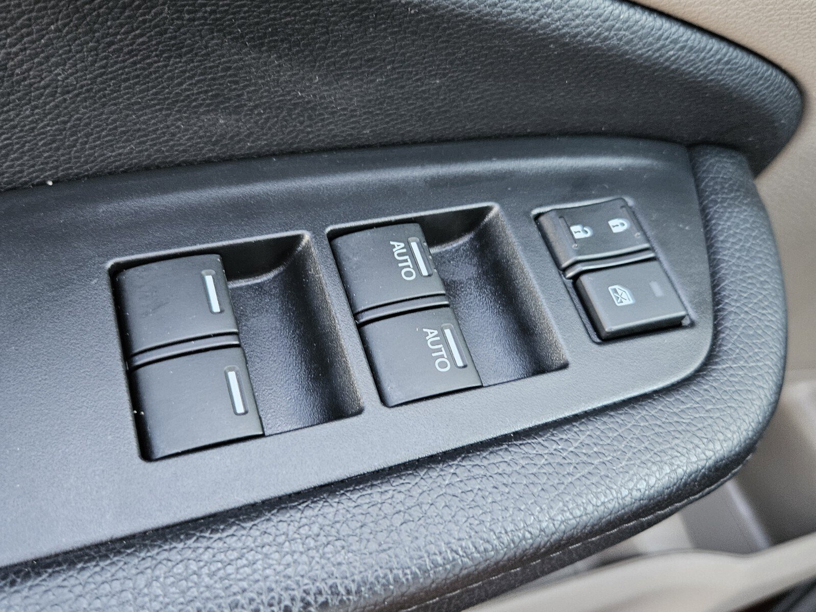 Certified 2018 Honda Pilot EX-L image 38