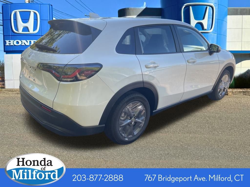 New 2026 Honda HR-V LX image 2