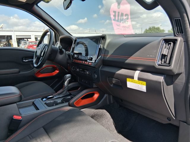 Certified 2025 Nissan Frontier PRO-4X w/ Tow Package AWD/4WD image 13
