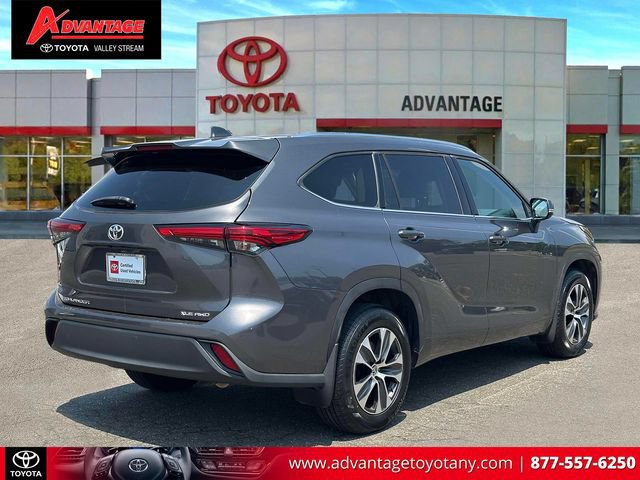 Certified 2021 Toyota Highlander XLE AWD/4WD image 7