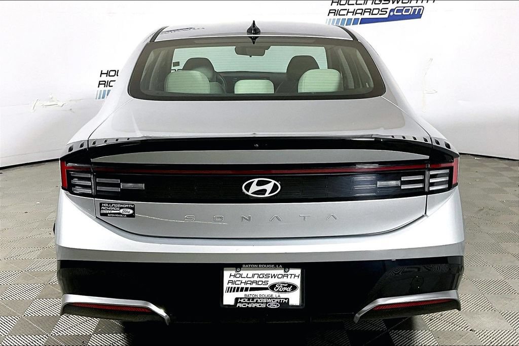 Used 2025 Hyundai Sonata SEL FWD image 4