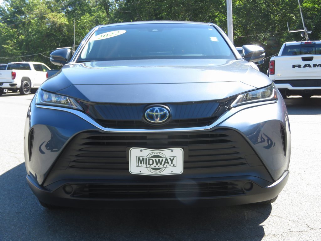 Used 2022 Toyota Venza LE image 3