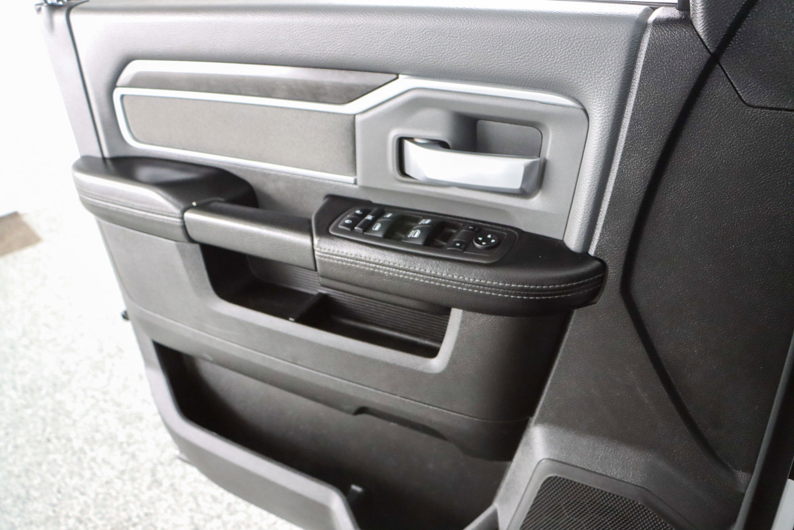 Used 2022 RAM 2500 Big Horn image 23