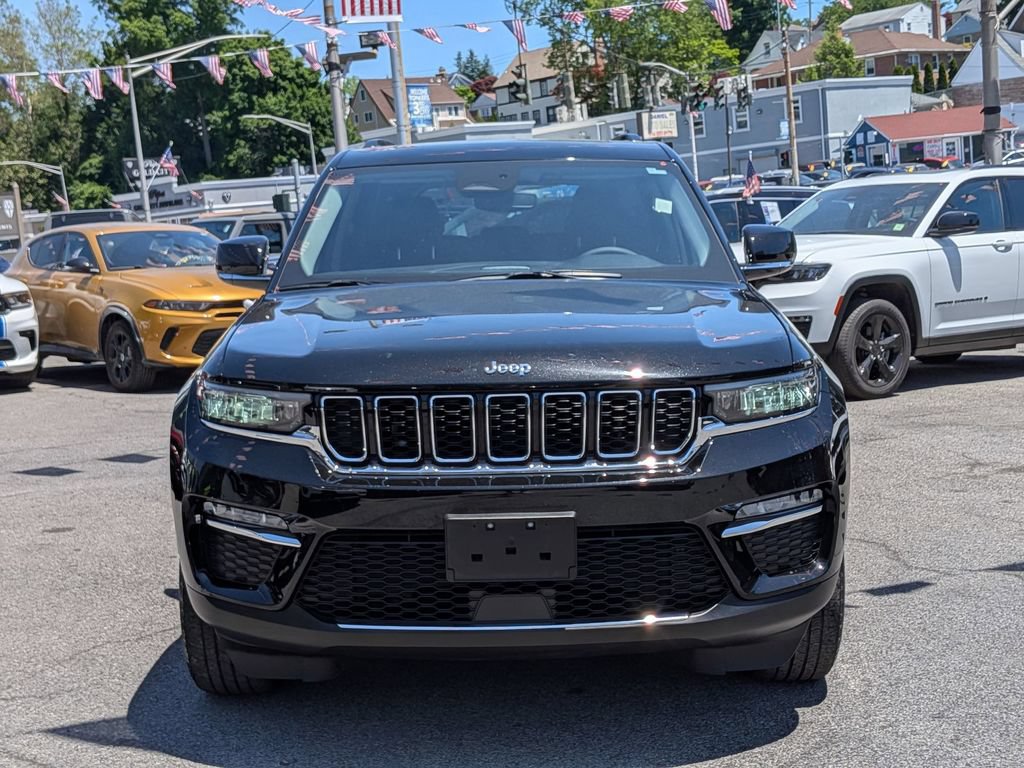 Used 2023 Jeep Grand Cherokee 4WD 4xe image 3
