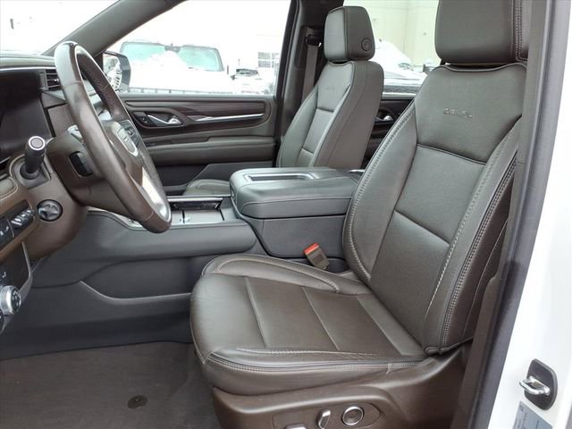 Used 2021 GMC Yukon Denali w/ Denali Premium Package image 5