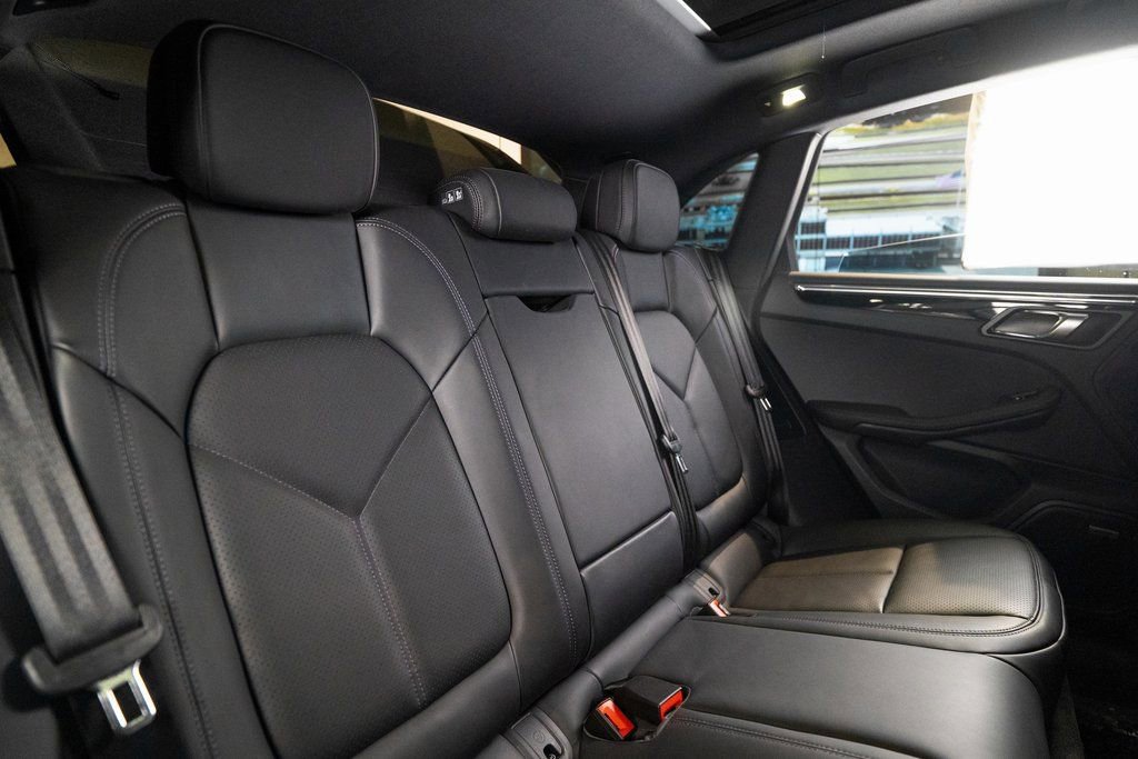 New 2026 Porsche Macan S AWD/4WD image 39