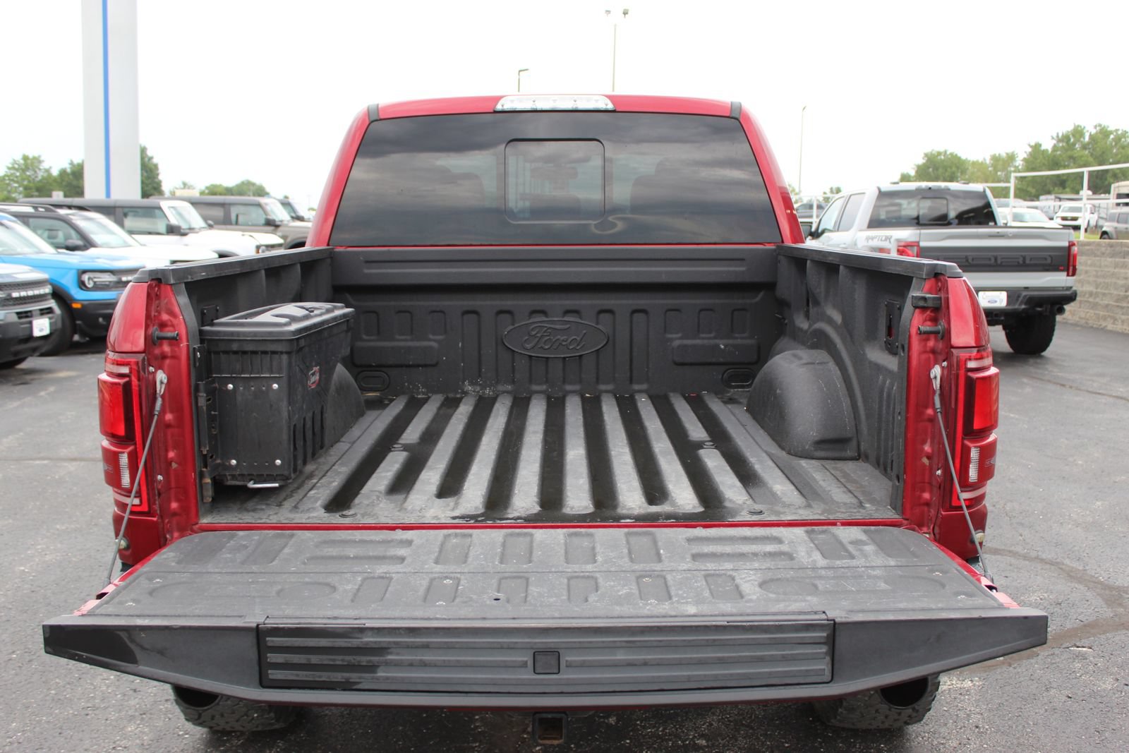 Used 2019 Ford F150 Raptor w/ Equipment Group 802A Luxury AWD/4WD image 16