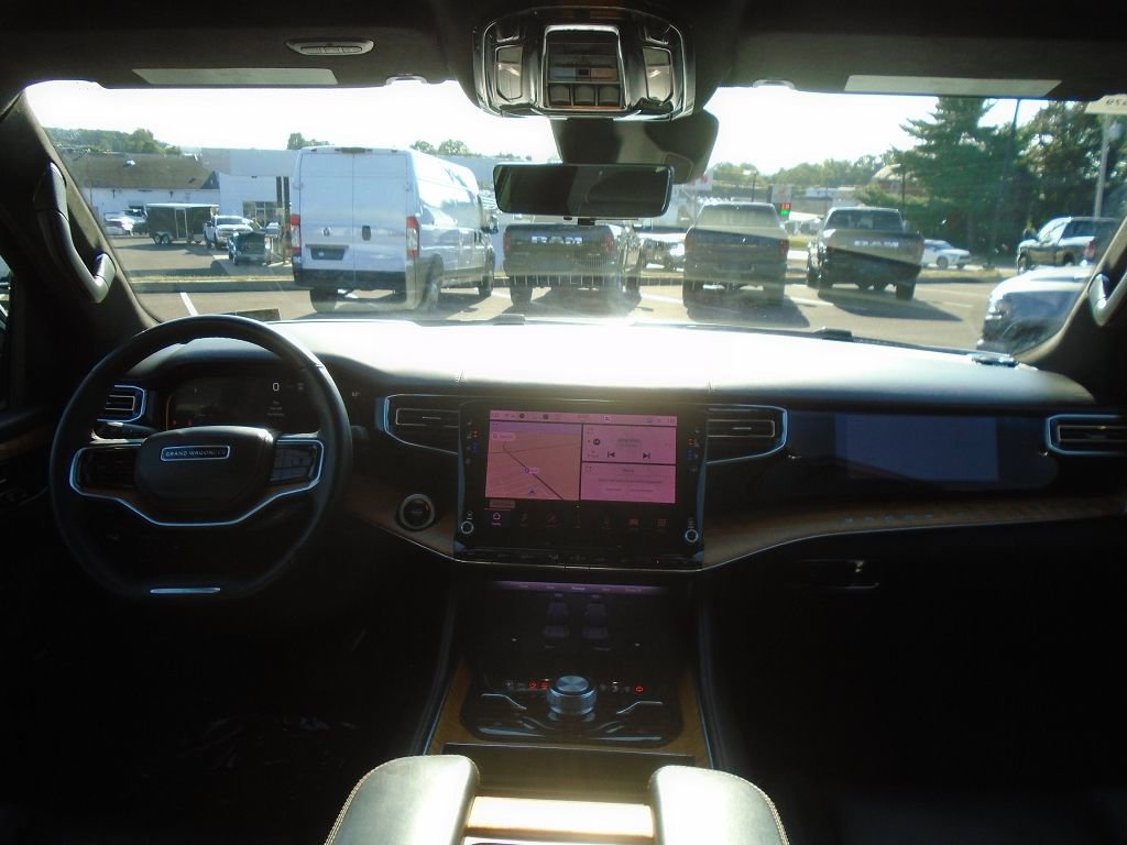 Used 2024 Jeep Grand Wagoneer L Series III image 13