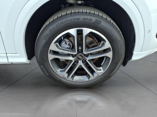 Used 2025 Audi Q5 Premium Plus w/ Premium Plus AWD/4WD image 7