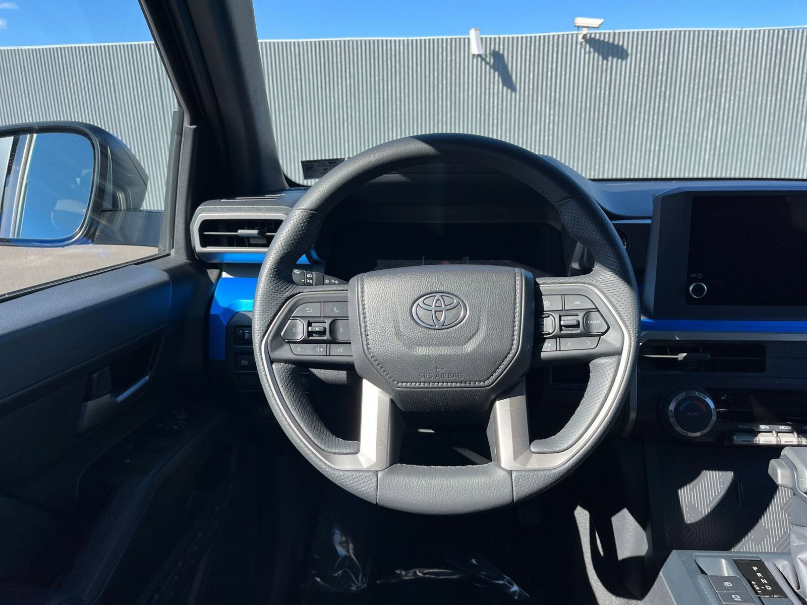 Used 2025 Toyota Tacoma TRD Off-Road image 28