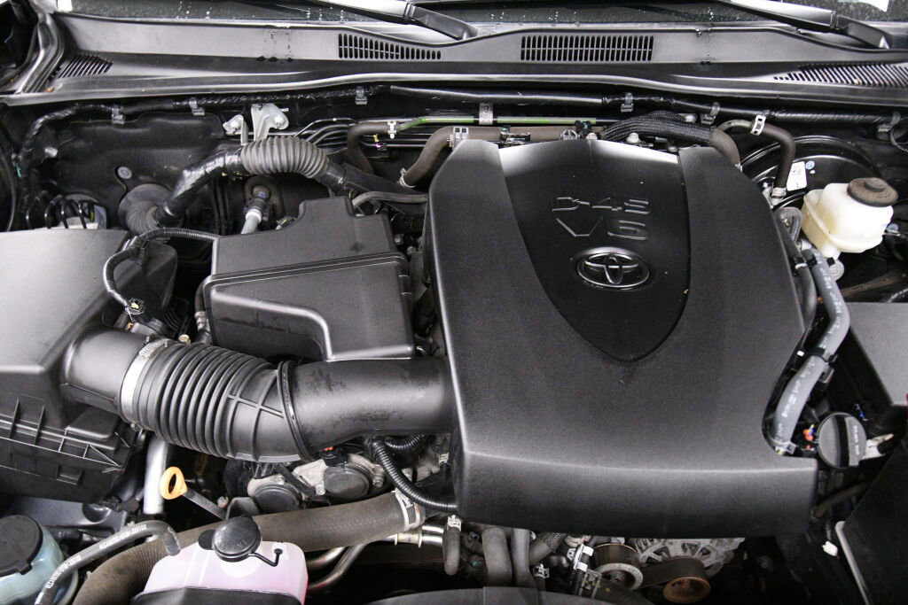 Used 2023 Toyota Tacoma SR5 AWD/4WD image 30