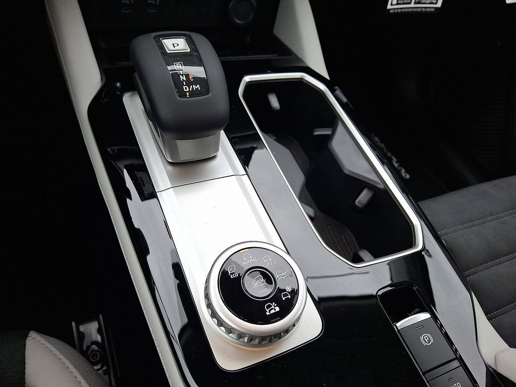 New 2026 Mitsubishi Outlander SE image 7