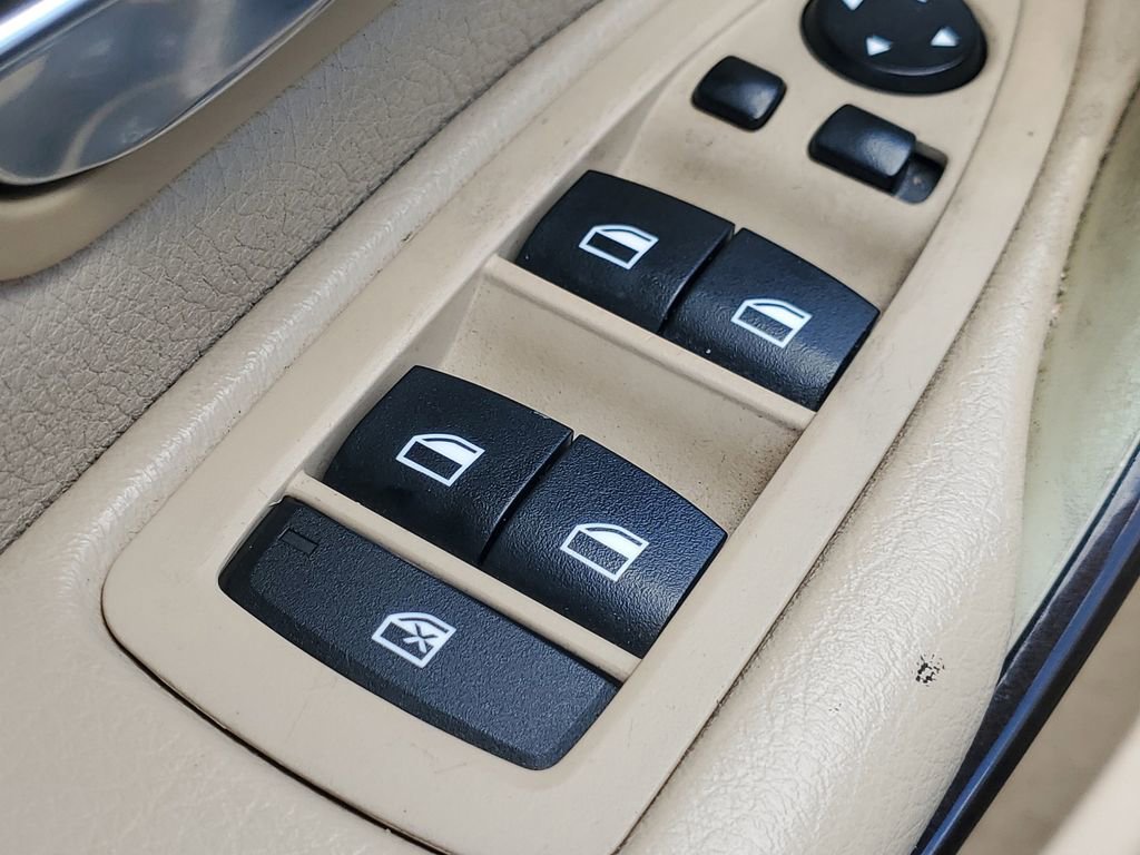 Used 2015 BMW 328i Sedan RWD image 18