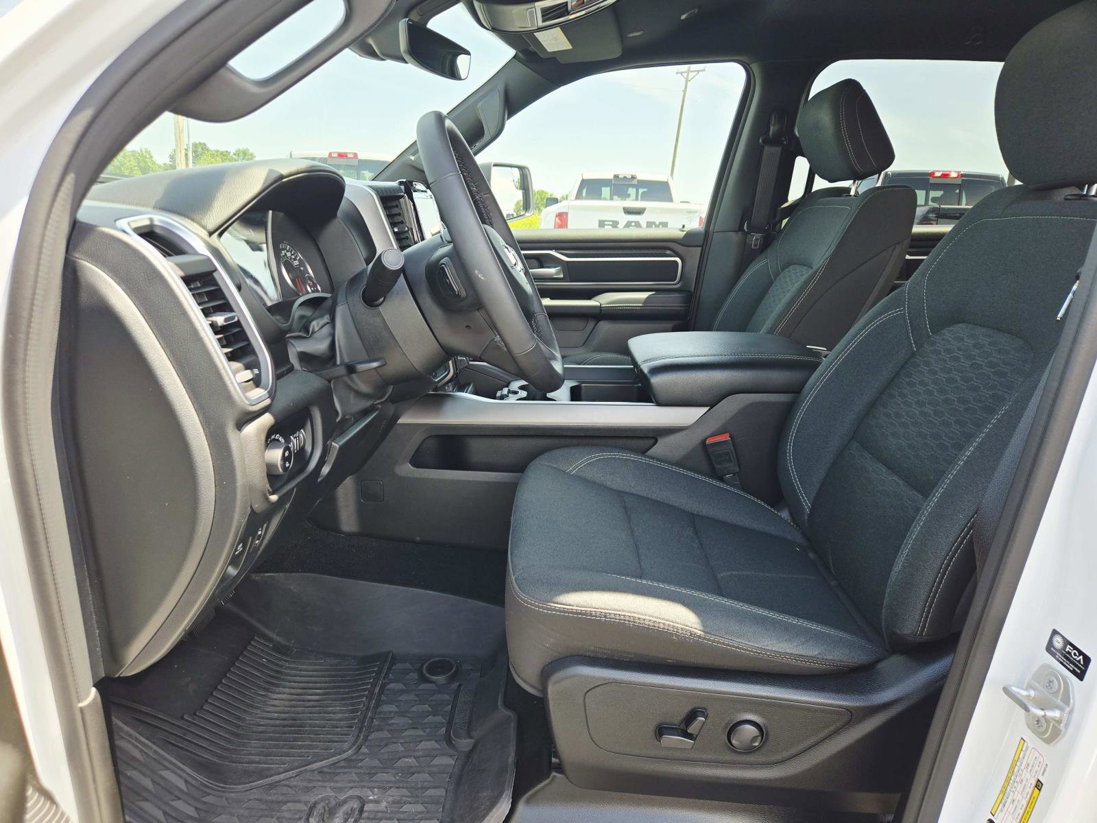 Used 2025 RAM 1500 Big Horn AWD/4WD image 12