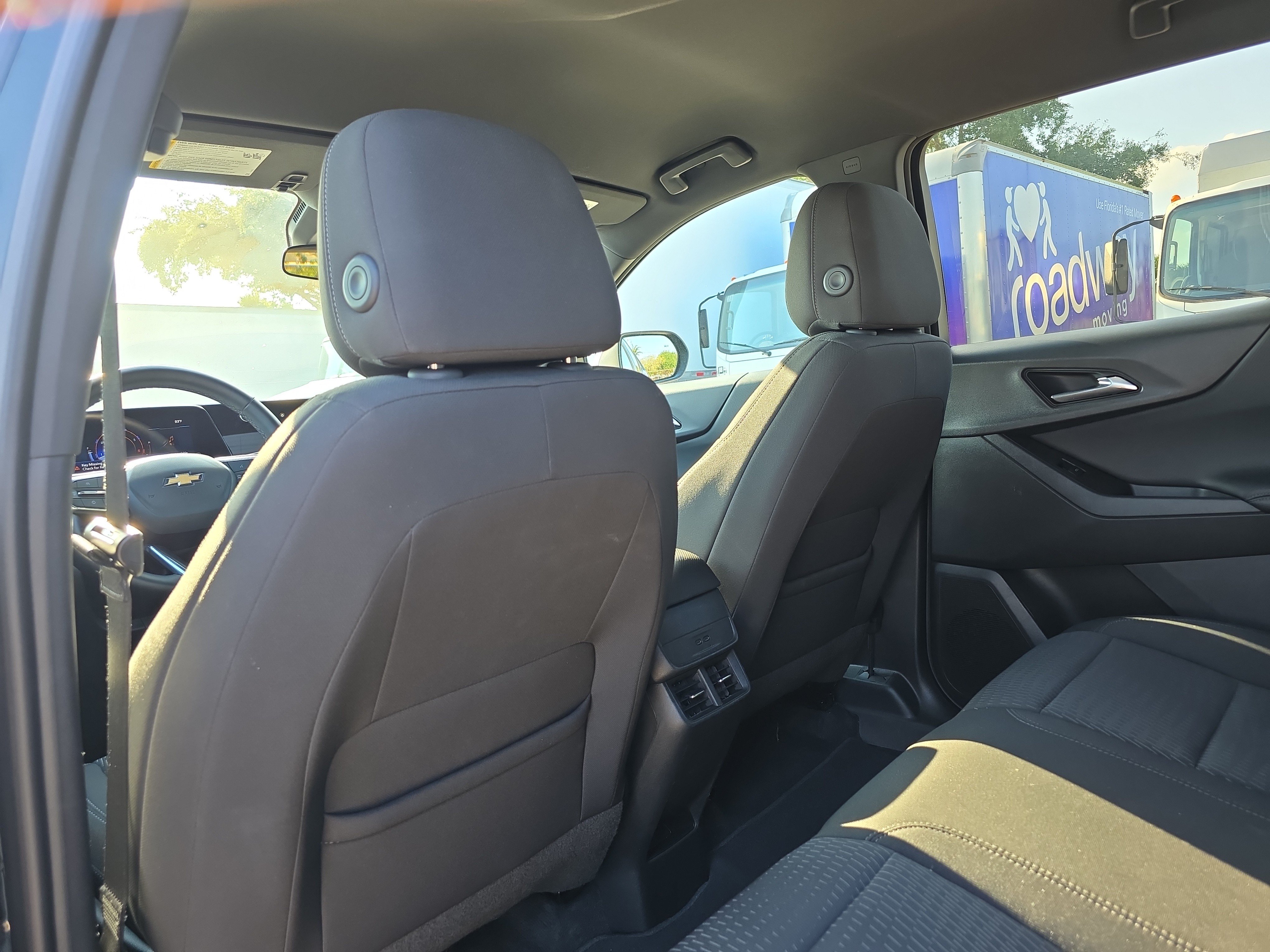Used 2025 Chevrolet Equinox LT AWD/4WD image 14