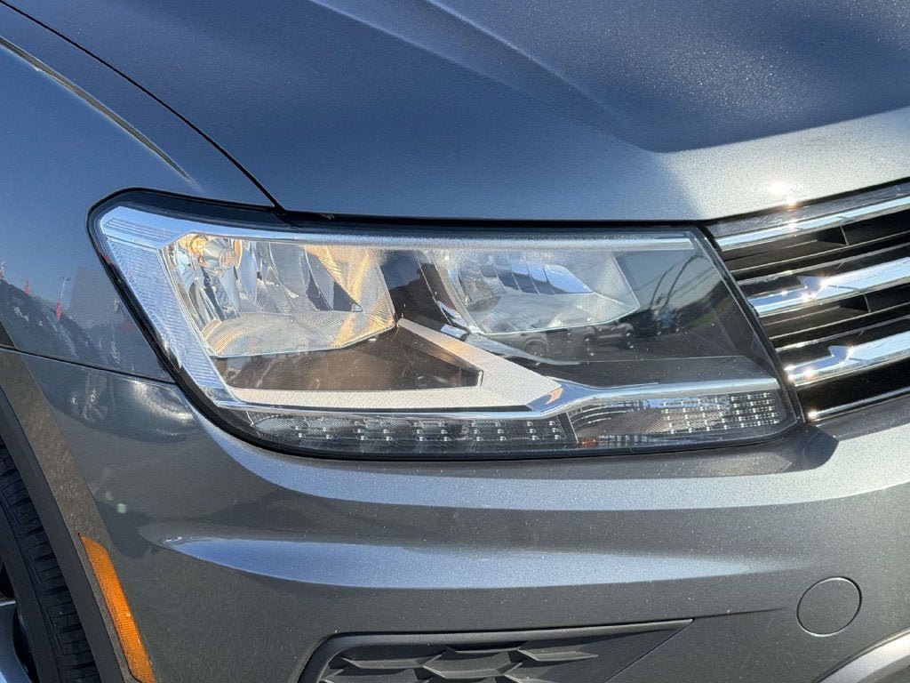 Used 2020 Volkswagen Tiguan SEL AWD/4WD image 8