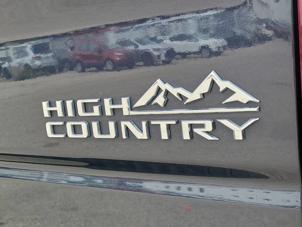 Used 2024 Chevrolet Silverado 1500 High Country w/ High Country Premium Package AWD/4WD image 6