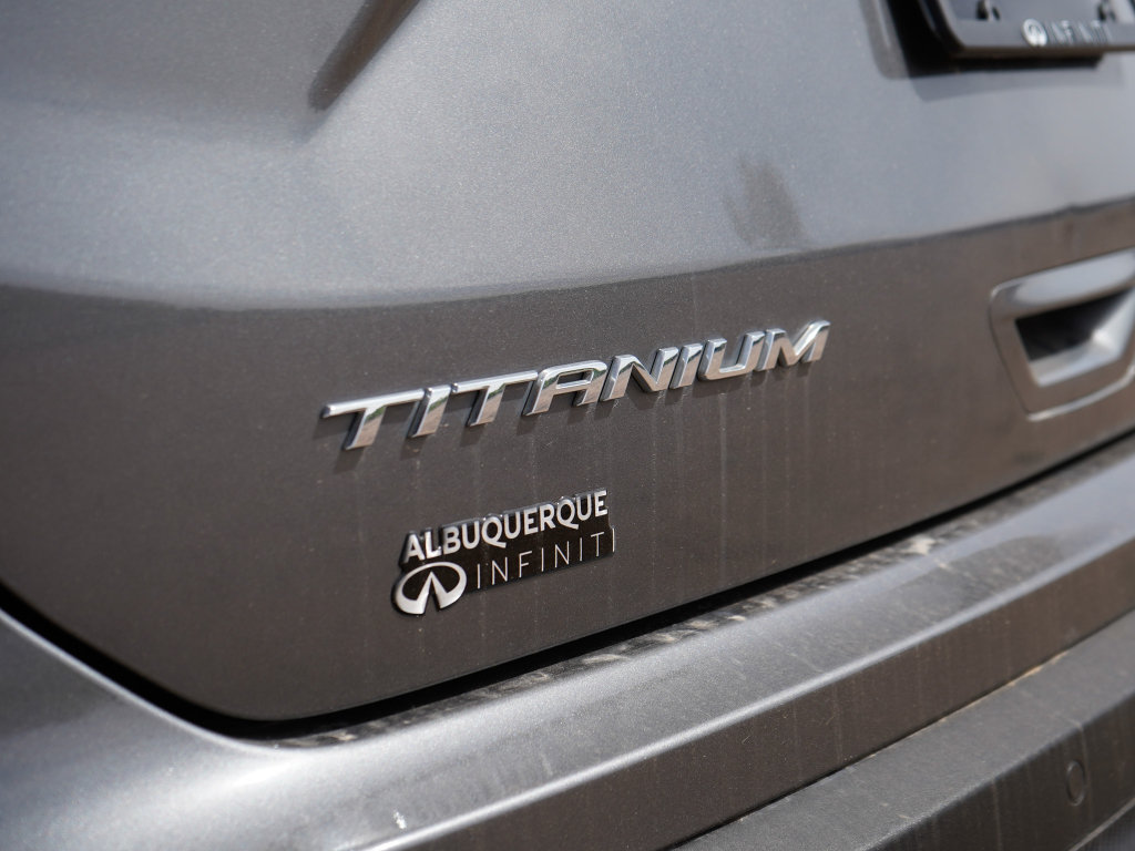 Used 2021 Ford Edge Titanium FWD image 11