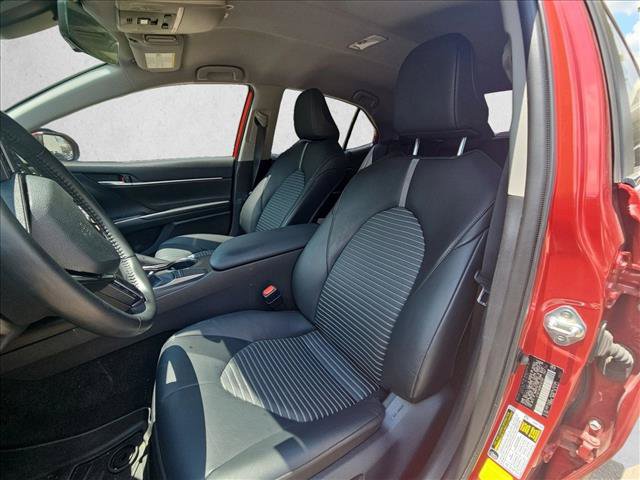 Used 2023 Toyota Camry SE FWD image 12