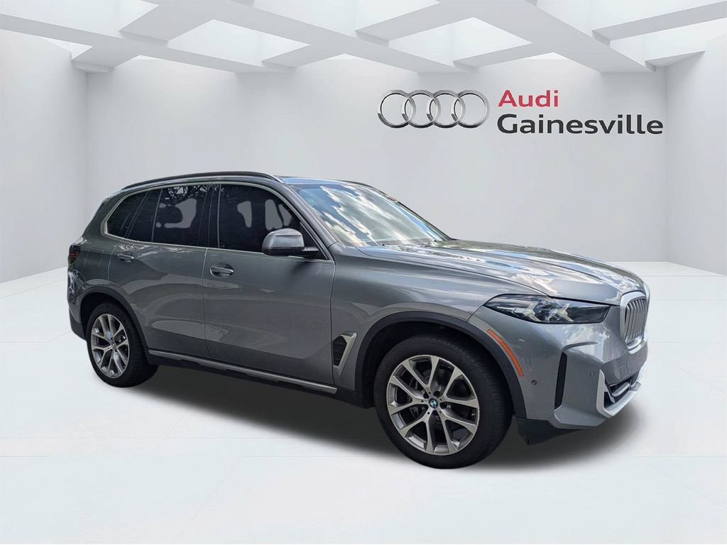 Used 2024 BMW X5 sDrive40i w/ Parking Assistance Package RWD image 2