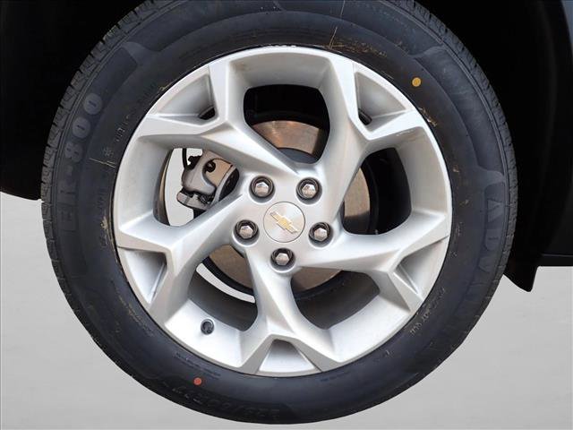 Used 2024 Chevrolet Trax LS w/ LS Convenience Package FWD image 7