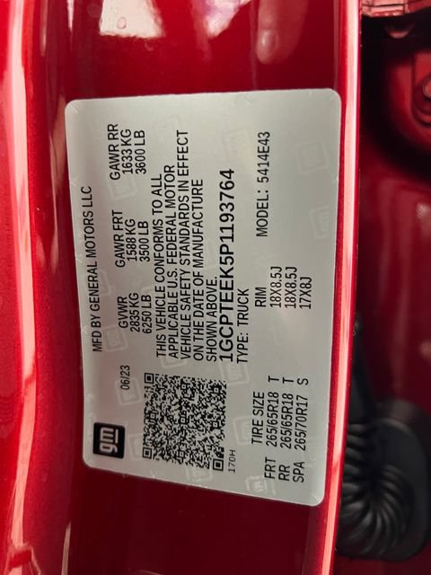 Used 2023 Chevrolet Colorado Trail Boss w/ Technology Package AWD/4WD image 26