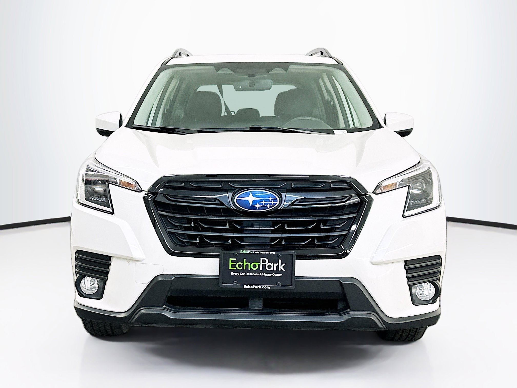 Used 2023 Subaru Forester Premium image 2