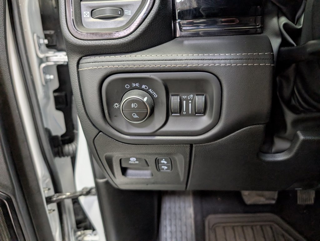 Used 2026 RAM 1500 Limited AWD/4WD image 22