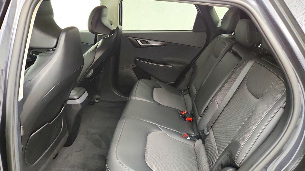 Used 2025 Kia EV6 2WD image 17