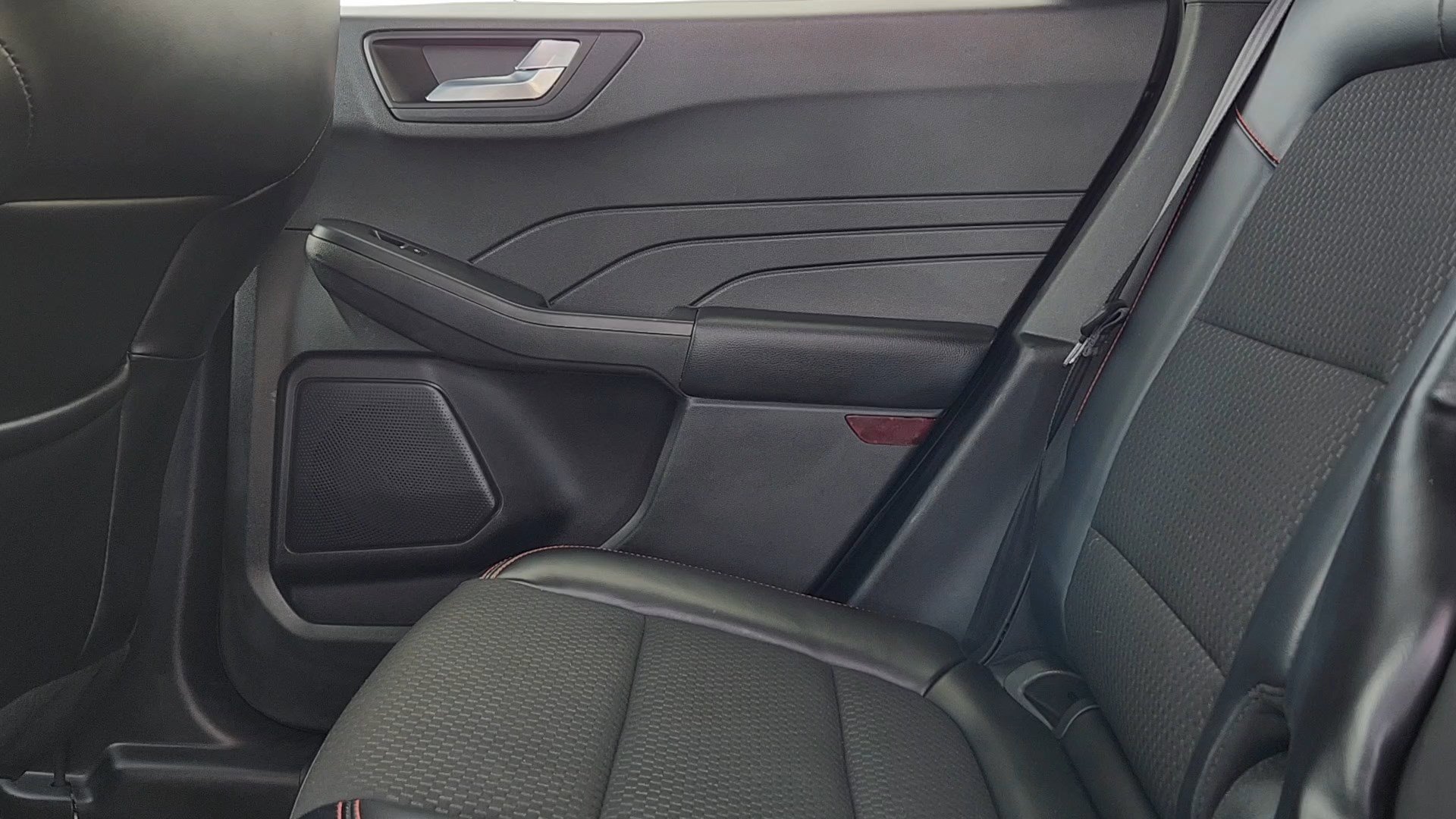 Used 2023 Ford Escape ST-Line image 16