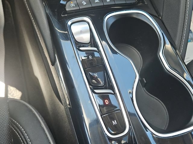 Used 2023 Buick Envision Avenir AWD/4WD image 39