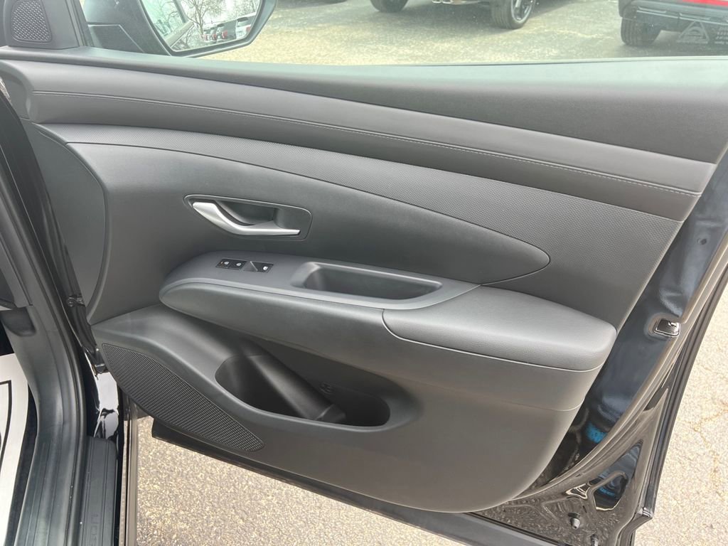 Certified 2025 Hyundai Tucson SEL FWD image 31