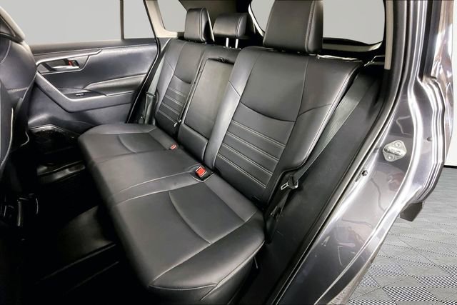 Used 2022 Toyota RAV4 XLE Premium image 21