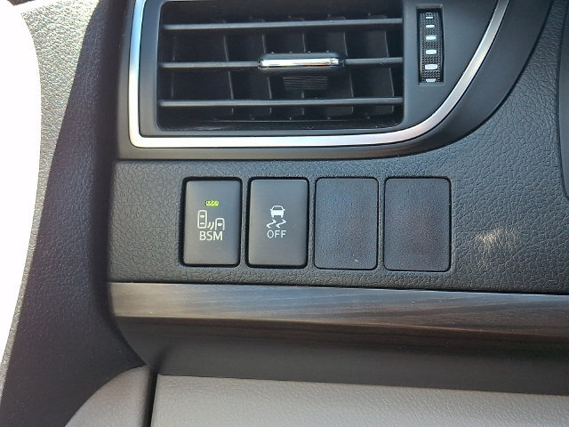 Used 2015 Toyota Camry XLE FWD image 26