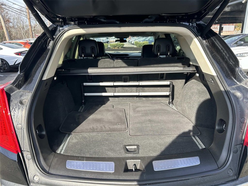 Used 2017 Cadillac XT5 Luxury image 11