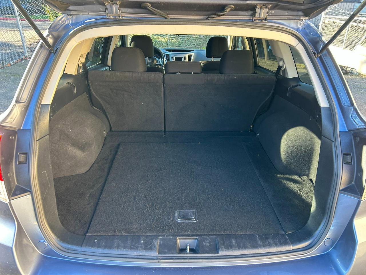 Used 2014 Subaru Outback 2.5i Premium AWD/4WD image 13