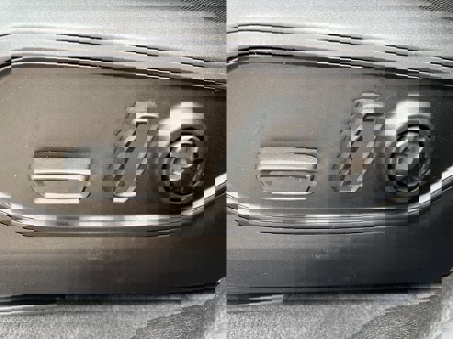 Certified 2023 Jeep Grand Cherokee Laredo w/ Luxury Tech Group I image 19