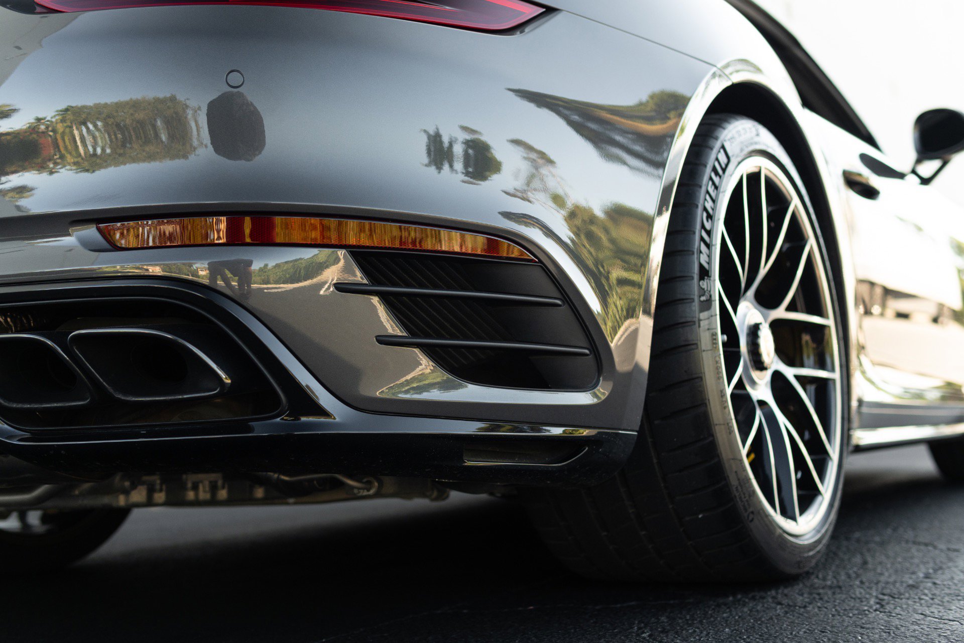 Used 2019 Porsche 911 Turbo S image 15