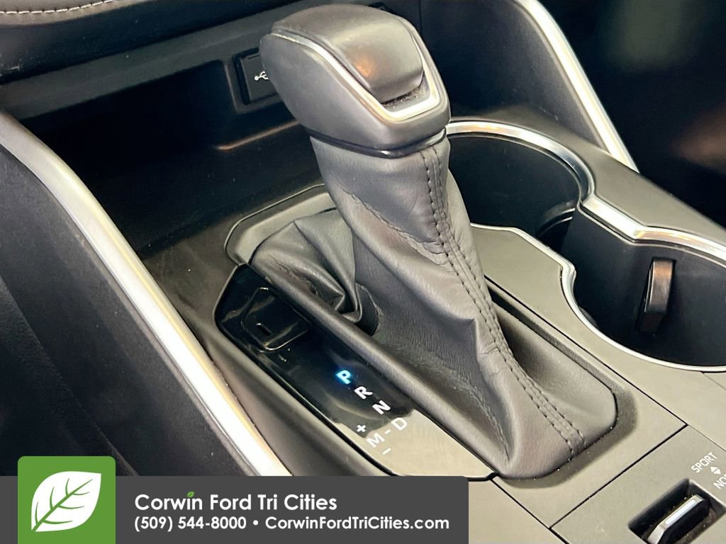 Used 2020 Toyota Highlander XLE AWD/4WD image 10