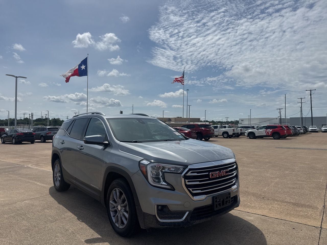 Used 2024 GMC Terrain SLT w/ Infotainment Package II