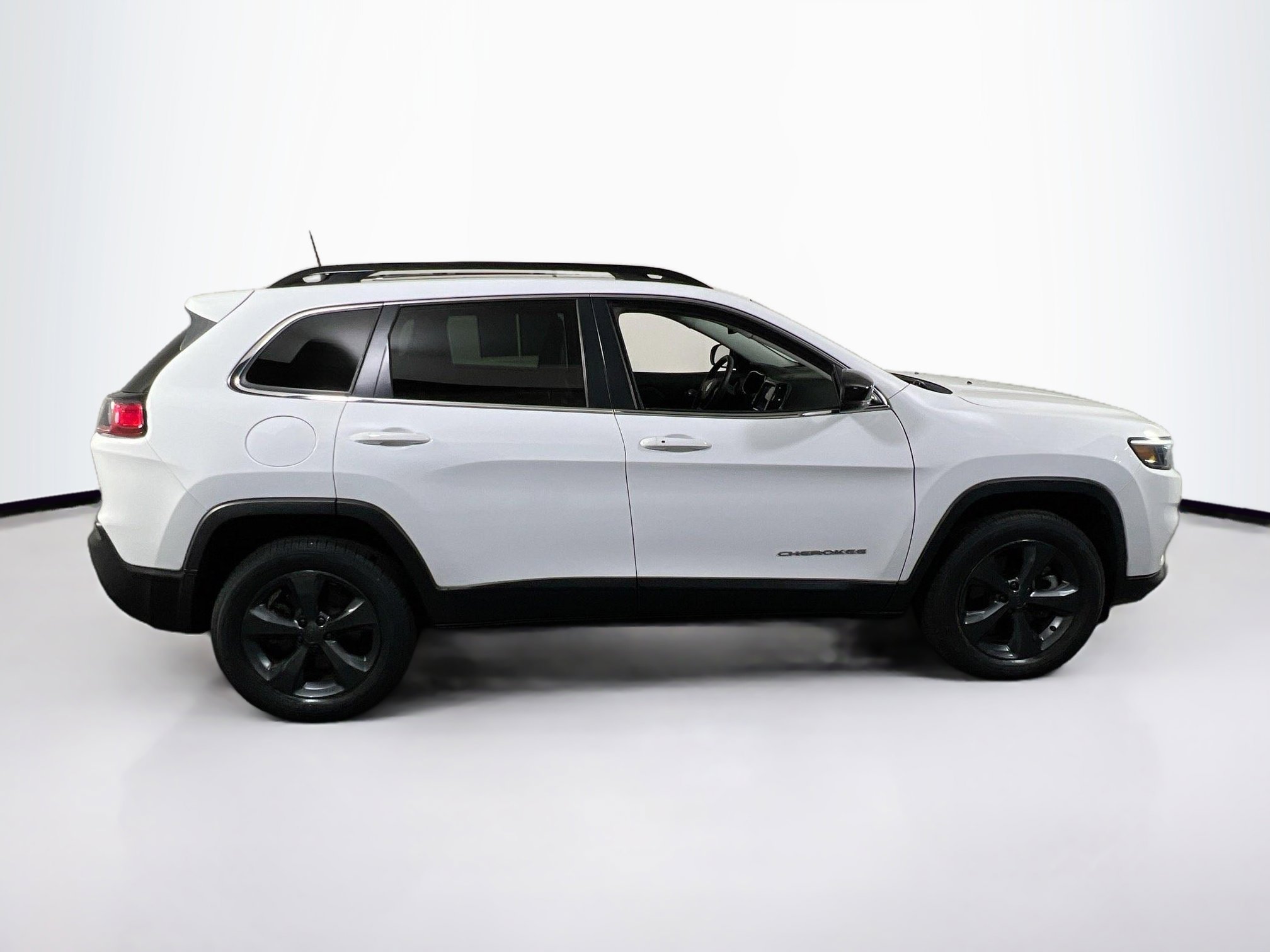 Used 2022 Jeep Cherokee Limited image 4
