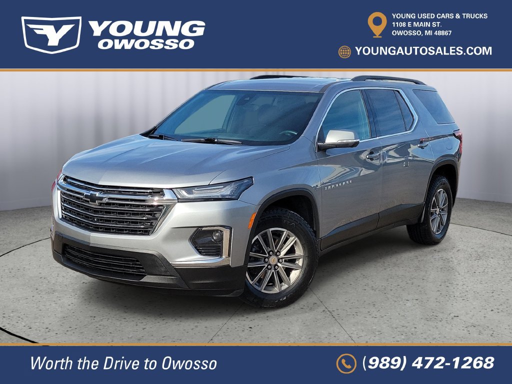 Used 2023 Chevrolet Traverse LT w/ Rear Camera Mirror Package