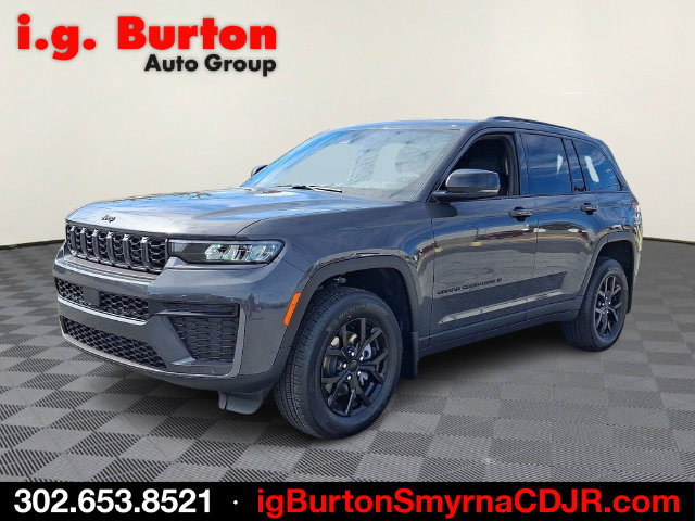 New 2026 Jeep Grand Cherokee Altitude AWD/4WD image 2