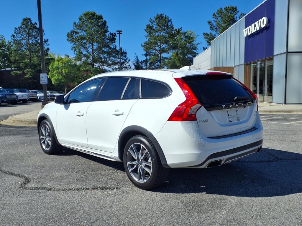 Used 2018 Volvo V60 T5 Cross Country w/ Convenience Package image 7