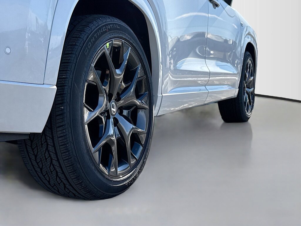 New 2026 Lexus TX 500h AWD image 11