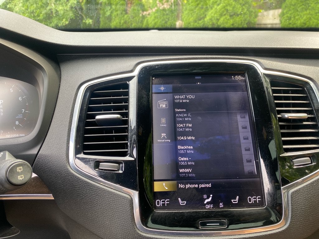 Used 2017 Volvo XC90 T6 Momentum w/ Momentum Plus Package AWD/4WD image 14