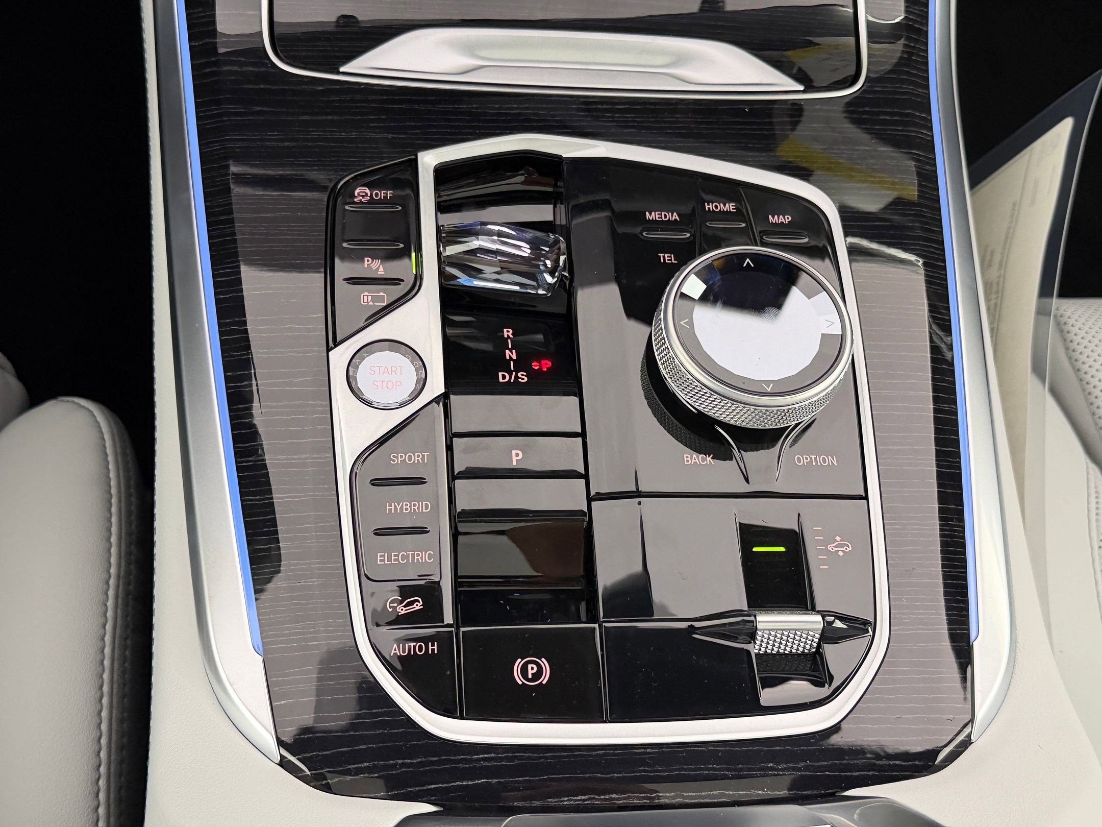 New 2026 BMW X5 xDrive50e w/ Executive Package image 26