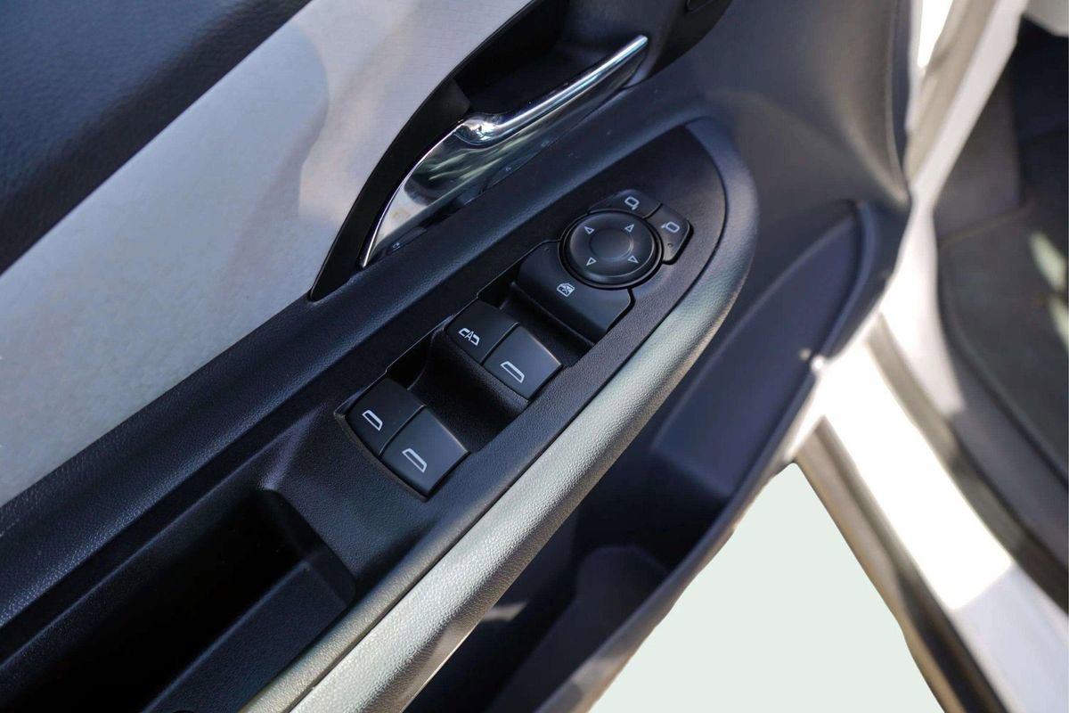 Used 2019 Chevrolet Bolt LT image 14