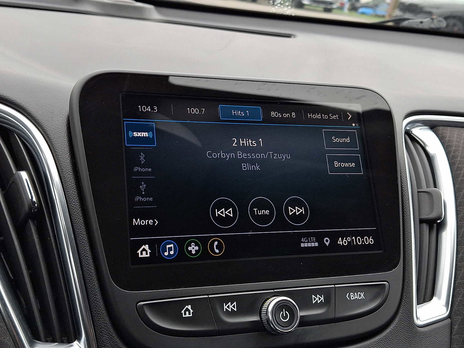 Used 2020 Chevrolet Malibu LT w/ Midnight Edition image 16